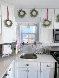 How to Make Mini Kitchen Cupboard Wreaths for Under a Dollar